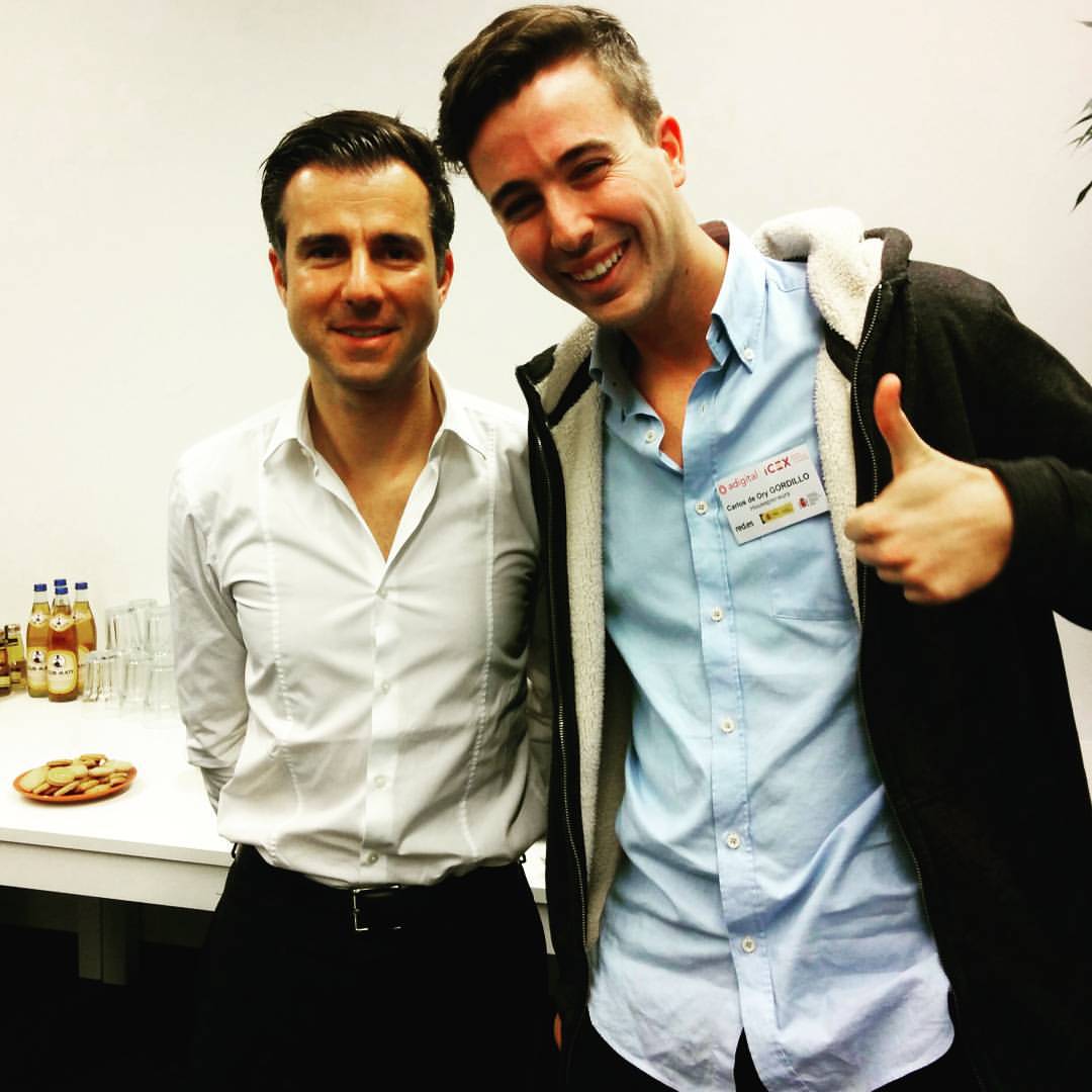 Carlos de Ory ¿Quién soy? Trabajar mientras viajo es mi pasión, y la tuya.