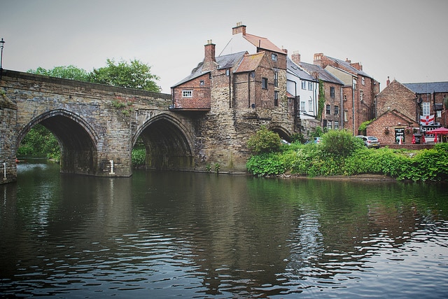 Foto pueblo medieval de Durham al norte de Inglaterra