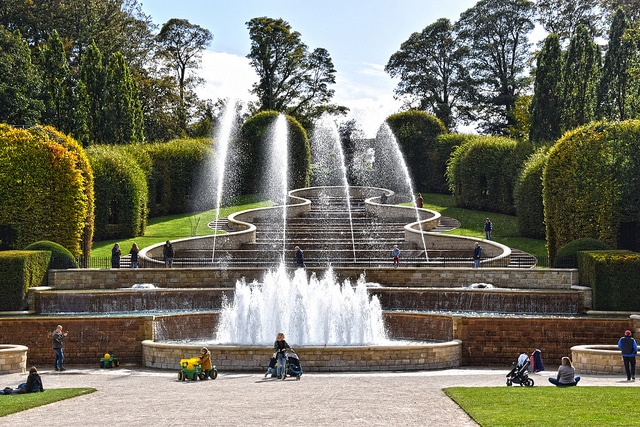 Fuente de Alnwick en el exterior del castillo (Vvy Toms)