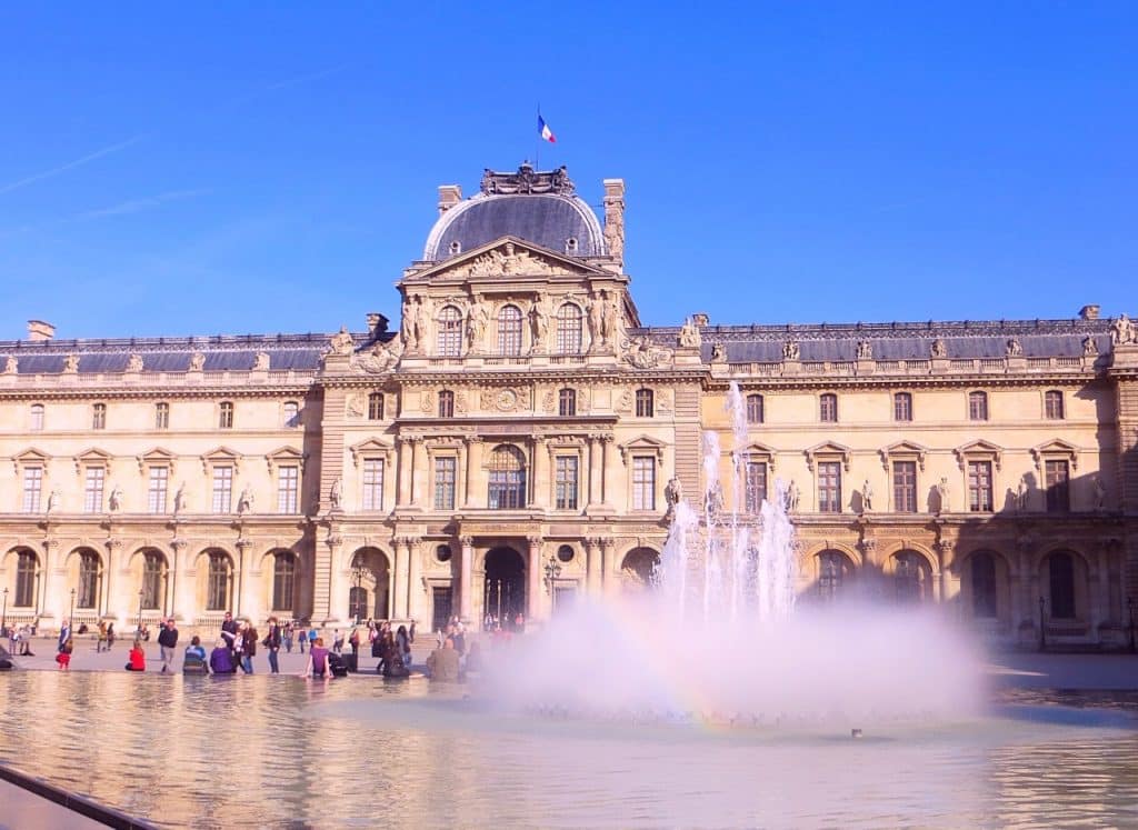 Museo del Louvre