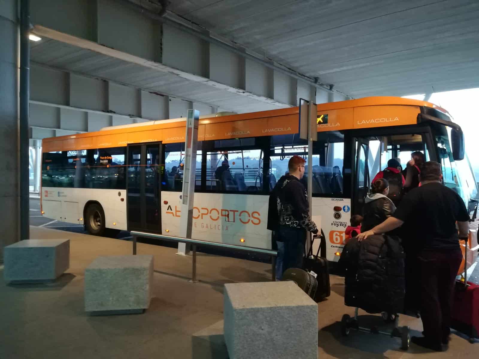 Cómo ir del aeropuerto de Santiago de Compostela al centro