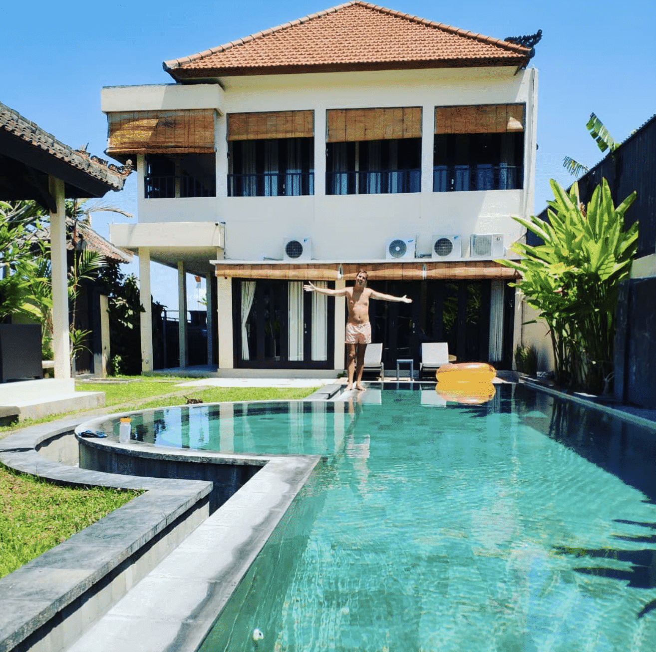 Casa que alquilamos con ¡12 metros de piscina!