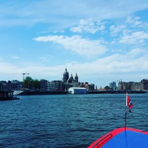 Un crucero en barco por los canales de Amsterdam