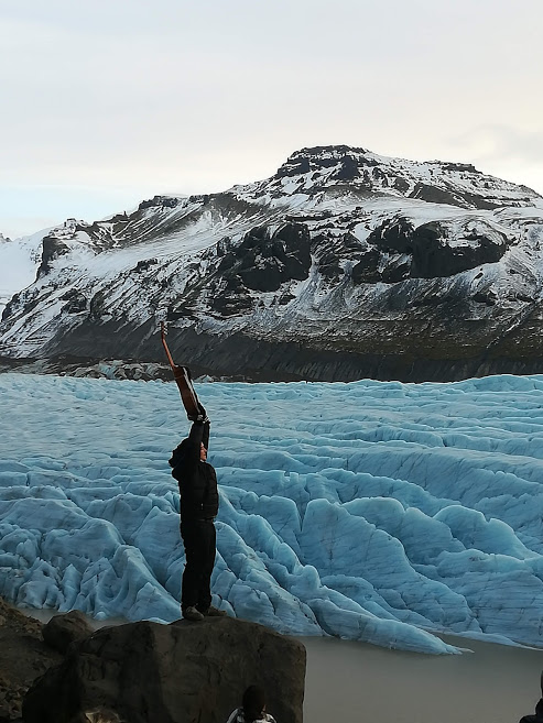 Viajando Música: De Argentina al mundo con su guitarra y bicicleta