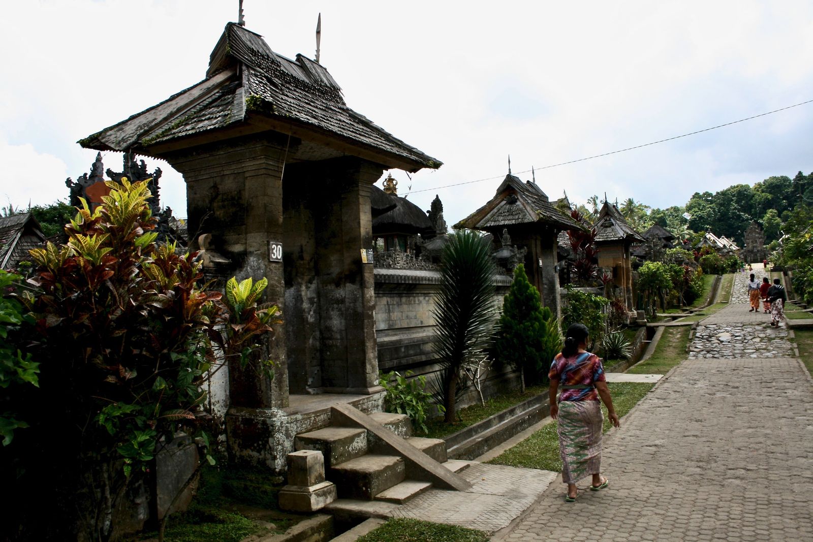 PURA KEHEN Y DESA PENGLIPURAN: ESTE DE BALI