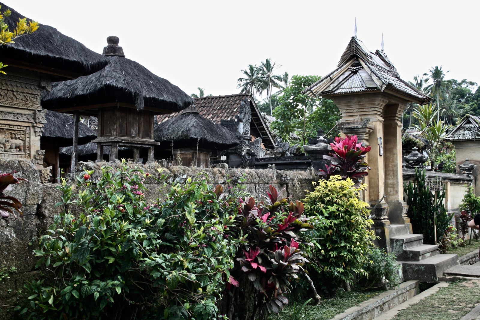 PURA KEHEN Y DESA PENGLIPURAN: ESTE DE BALI