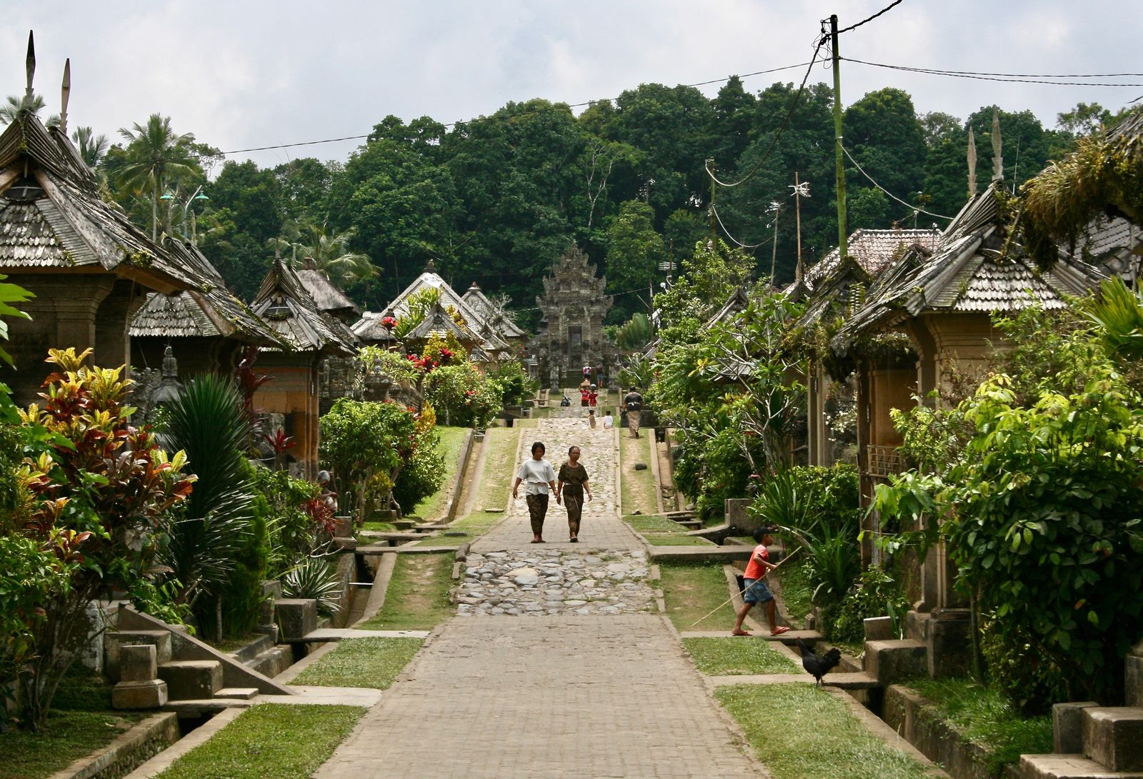 PURA KEHEN Y DESA PENGLIPURAN: ESTE DE BALI