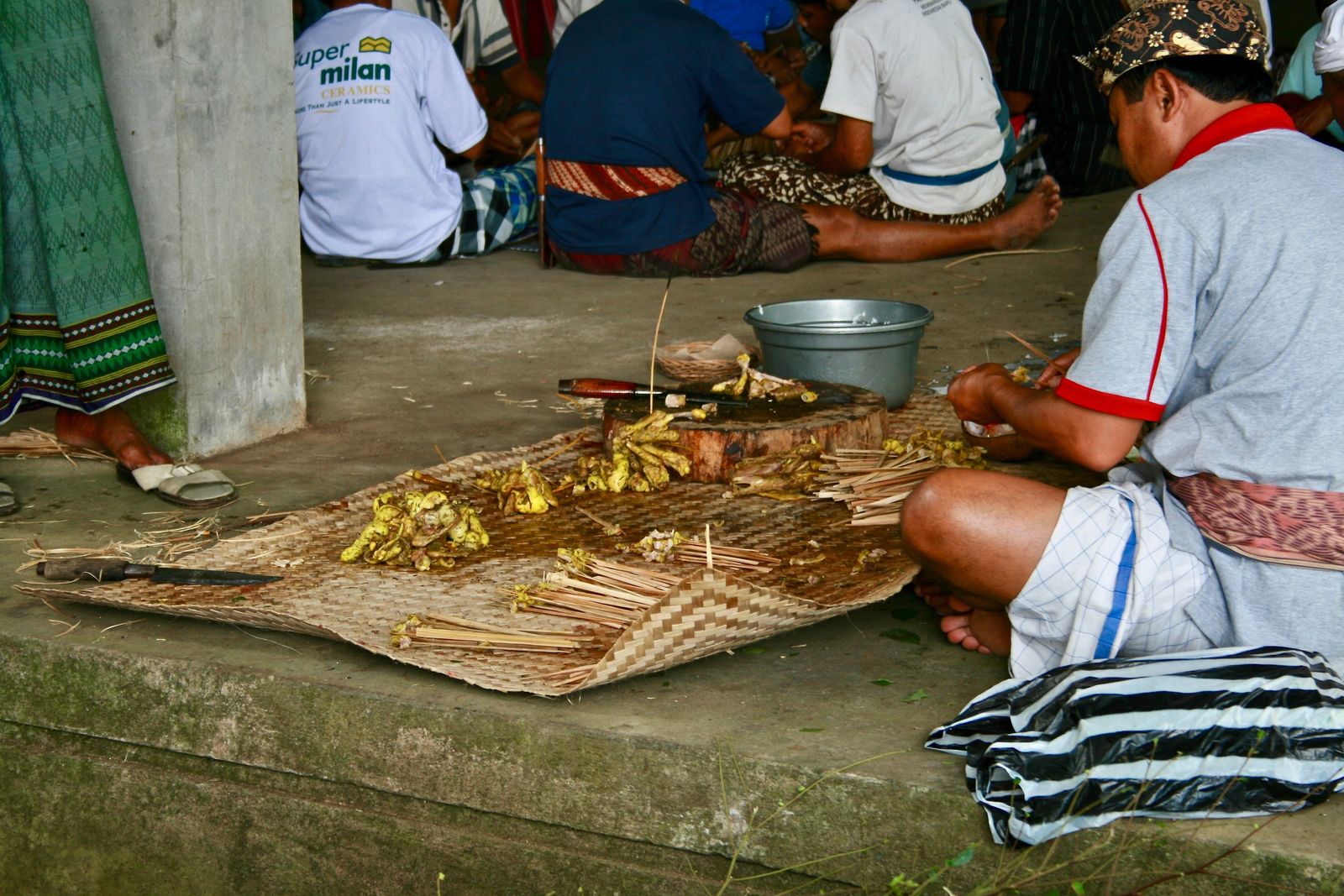 PURA KEHEN Y DESA PENGLIPURAN: ESTE DE BALI