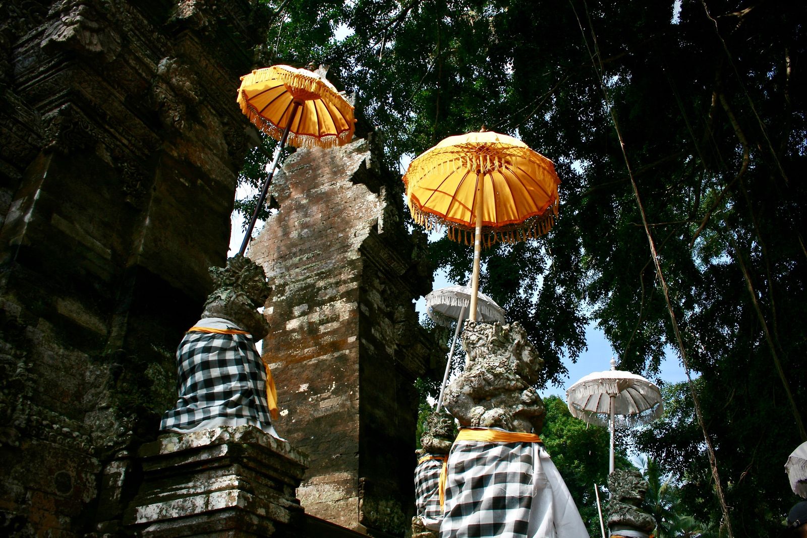PURA KEHEN Y DESA PENGLIPURAN: ESTE DE BALI