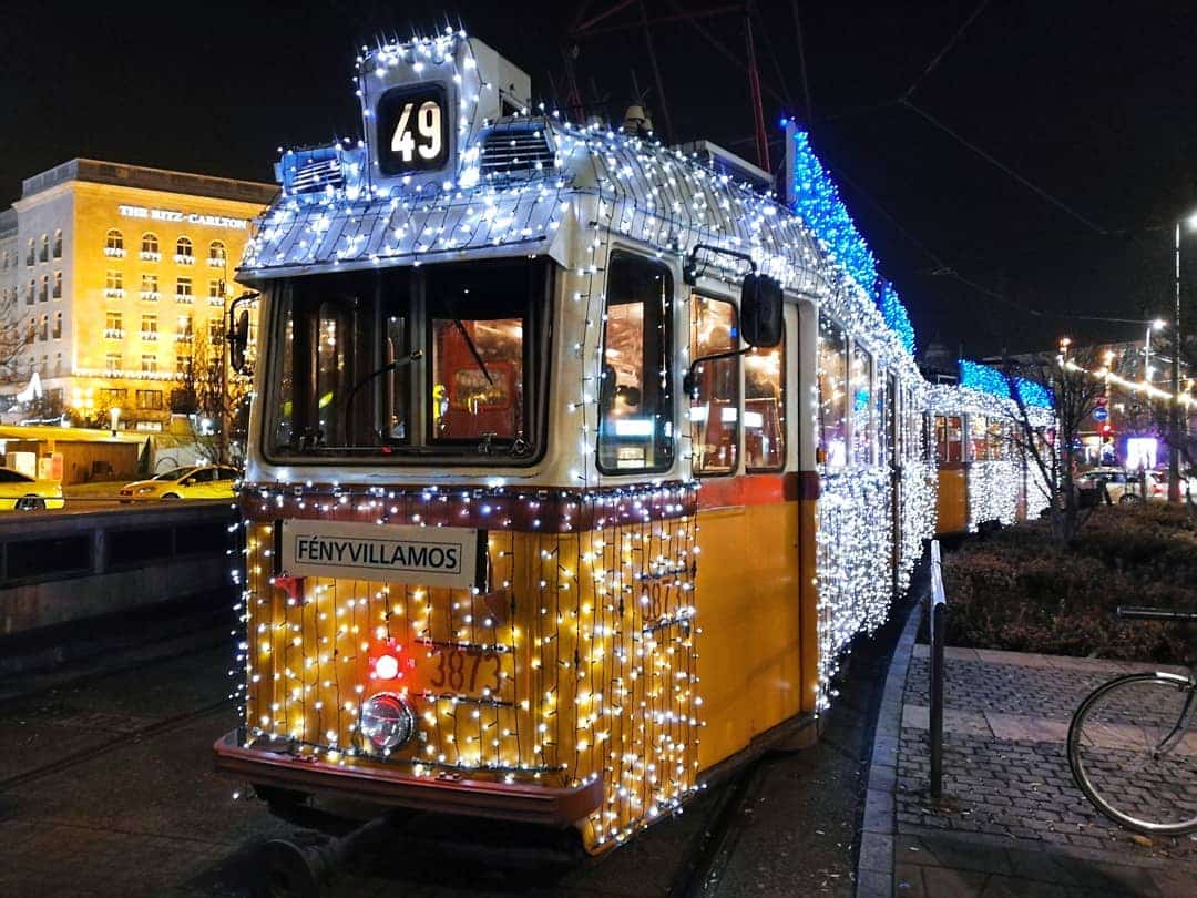 Tram navideño, foto de @budapest_en_espanol