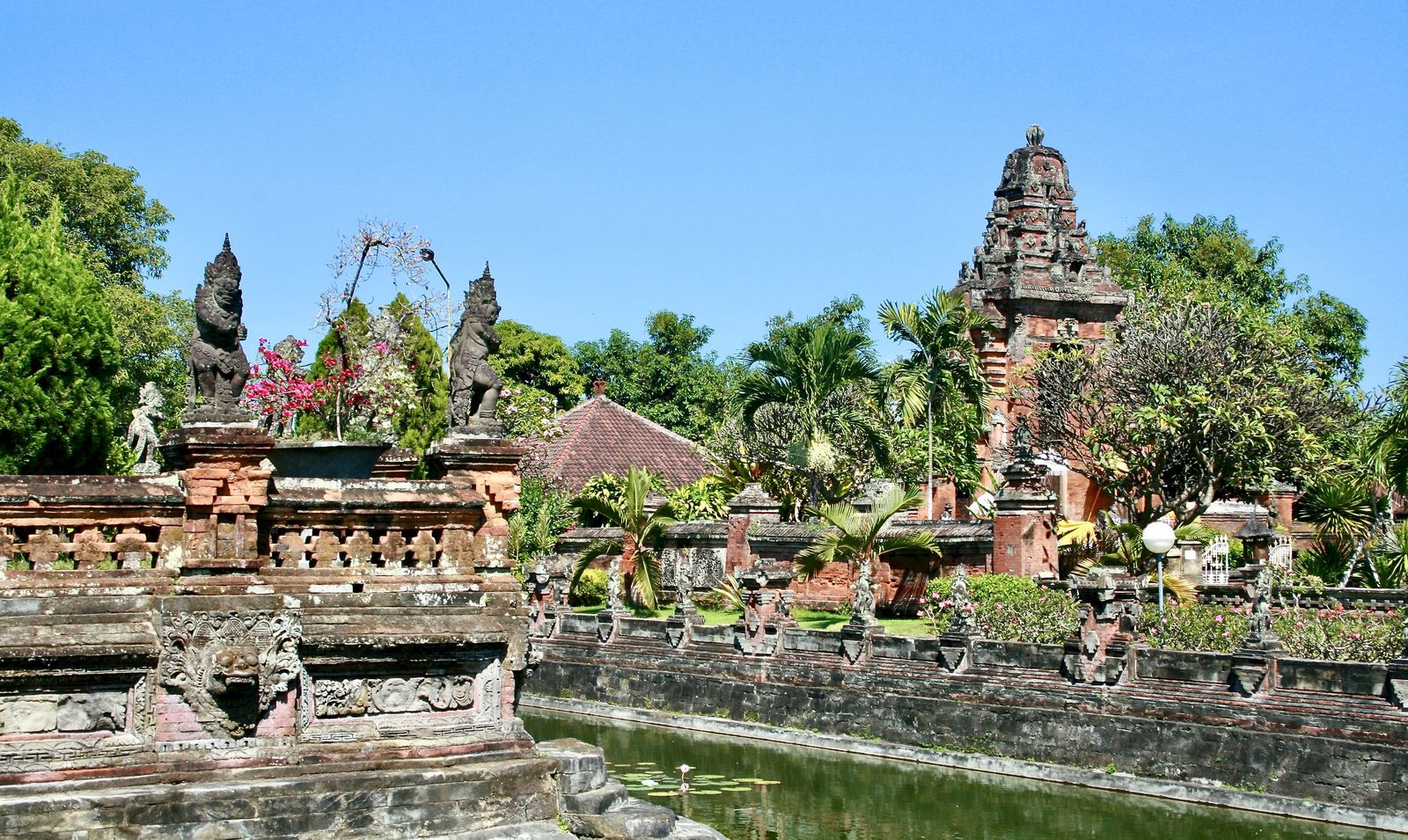KERTA GOSA: EL PALACIO DE JUSTICIA DE BALI