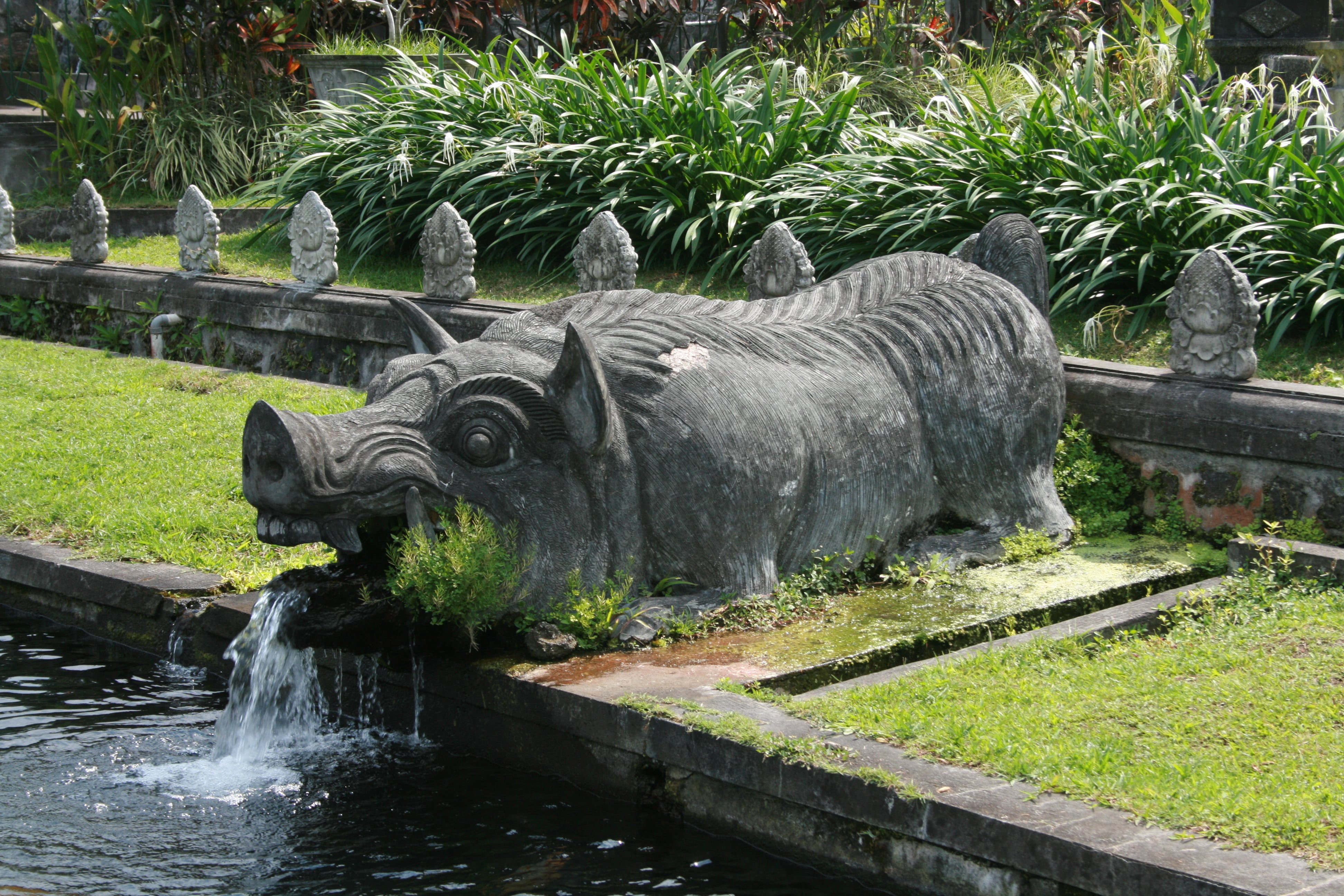 TIRTA GANGGA Y TAMAN UJUNG
