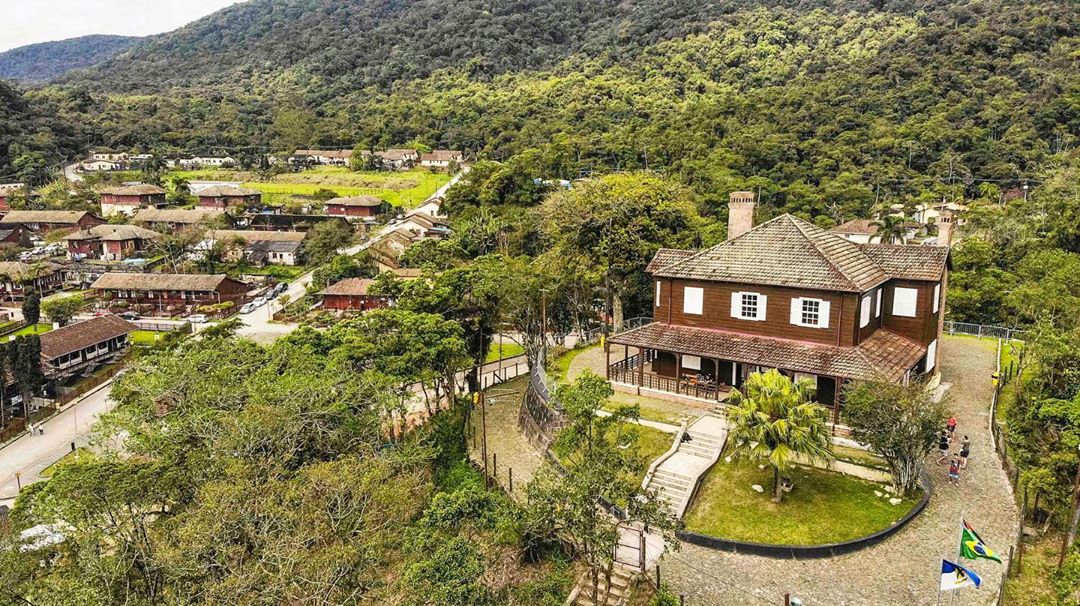 PARANAPIACABA, una villa inglesa en SÃO PAULO
